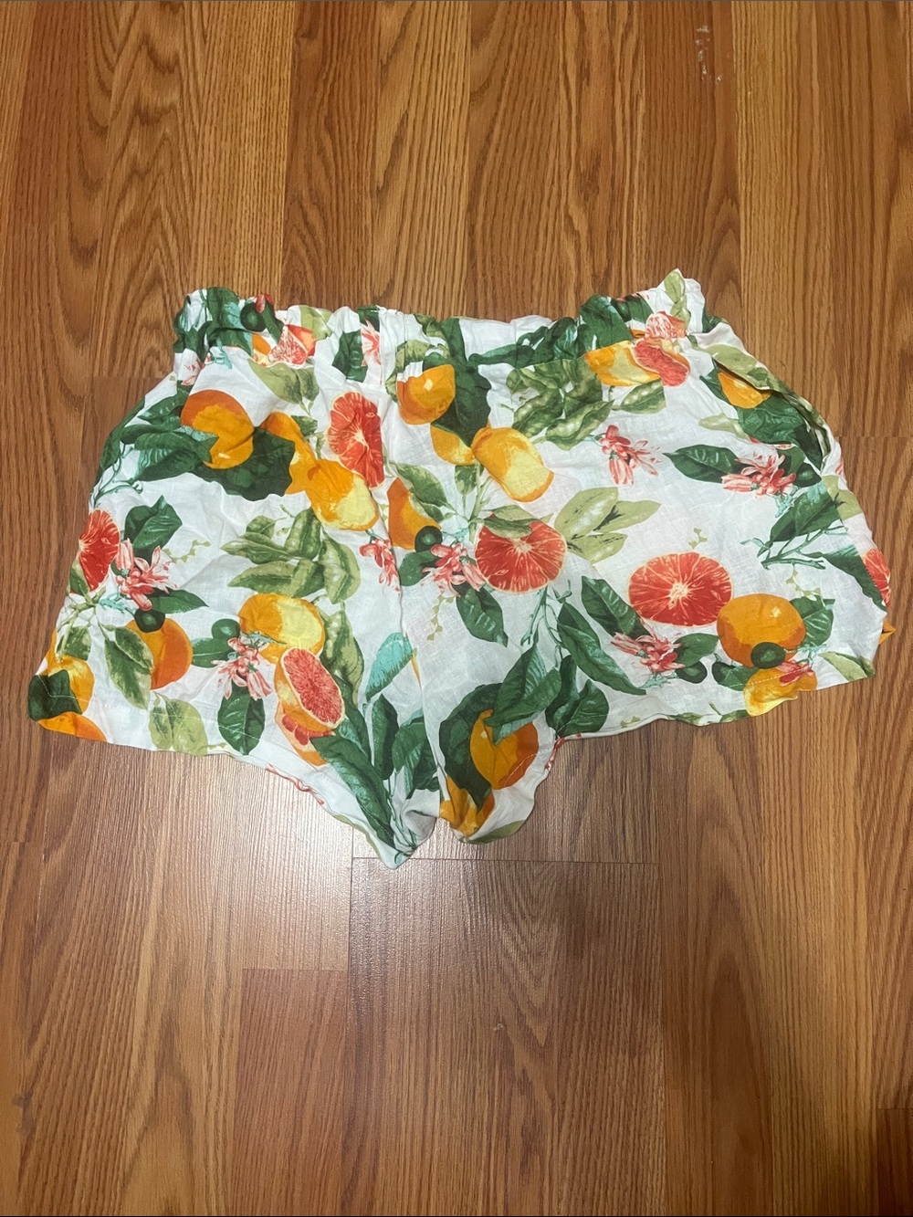 Cynthia Rowley White Linen Blend Shorts with Orange & Green Citrus Motif